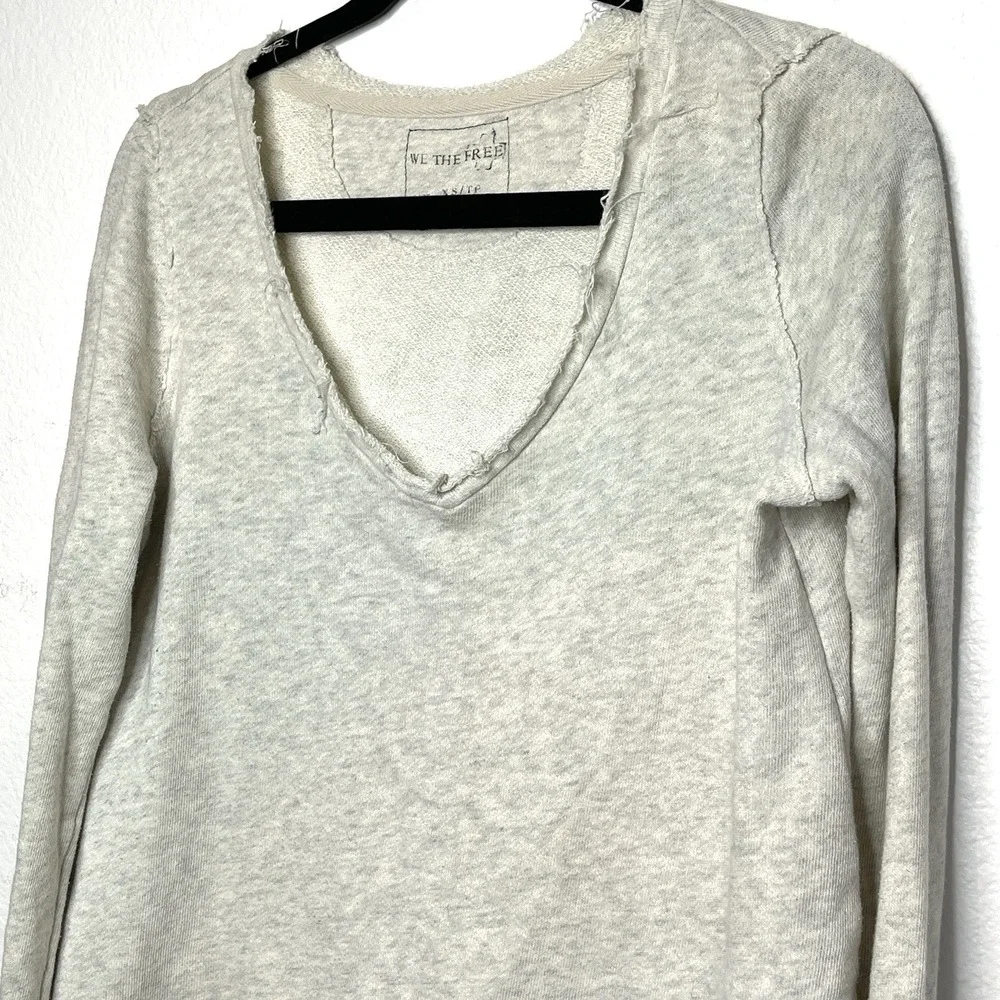 Free People We The Free Ivory V-Neck‎ Raw Hem Sweatshirt With Ruffle Size XS